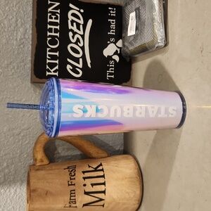 Starbucks Iridescent Hologram Dome Venti 24 Fl Oz Cold Cup Summer 2023 New Straw